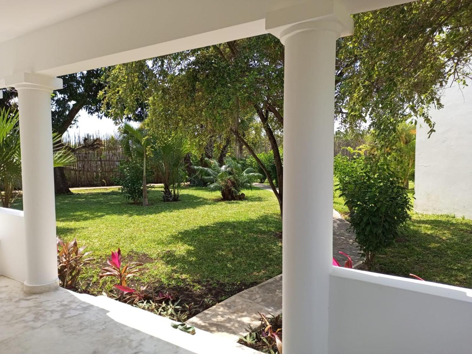 Sonrisa Villas Diani Beach Eksteriør billede